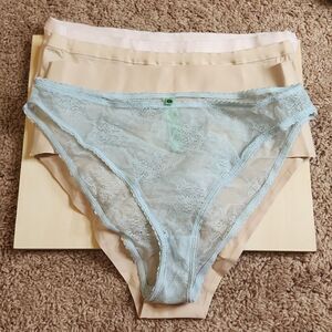 NWOT 2- Hanes, 1- FIT, 1- Honeydew, Size Medium Panty bundle